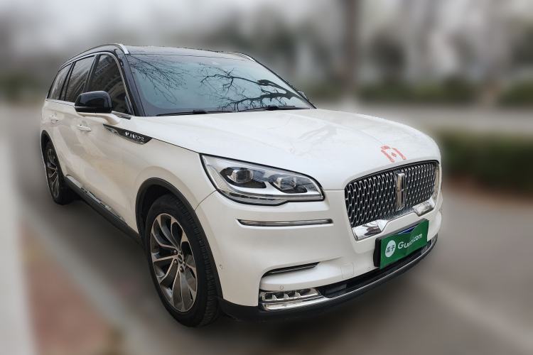 Used Lincoln Aviator 2020 3.0T V6 All-Wheel Drive Executive Version Front Right 45 Deg