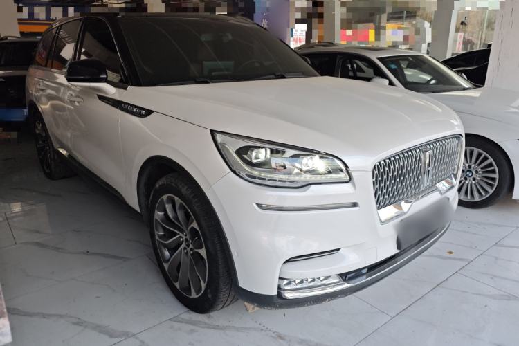 Used Lincoln Aviator 2020 3.0T V6 All-Wheel Drive Executive Version Front Right 45 Deg