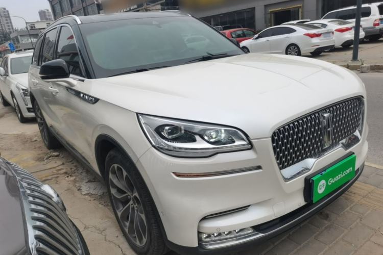 Used Lincoln Aviator 2020 3.0T V6 All-Wheel Drive Executive Version Front Right 45 Deg