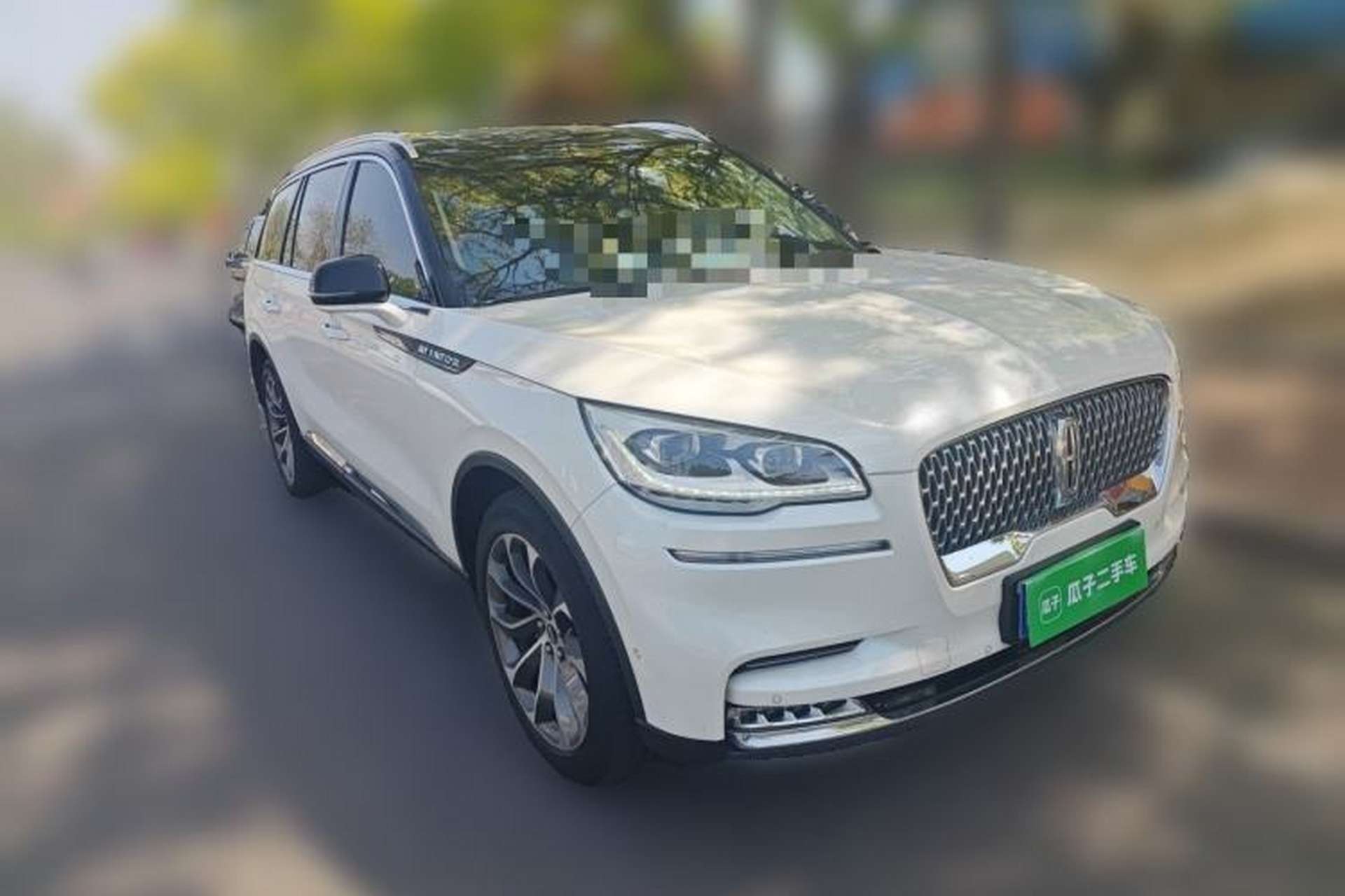 Used Lincoln Aviator 2020 3.0T V6 All-Wheel Drive Executive Version Front Right 45 Deg