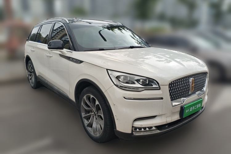 Used Lincoln Aviator 2020 3.0T V6 All-Wheel Drive Executive Version Front Right 45 Deg
