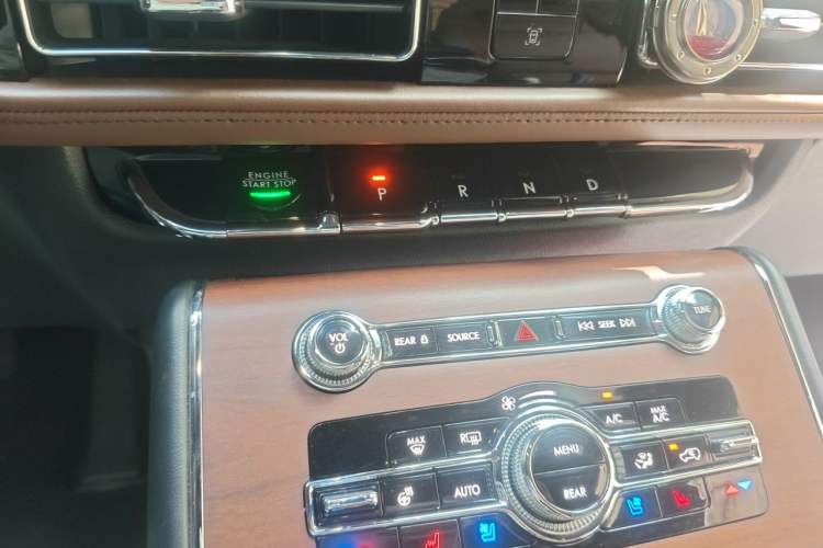 Used Lincoln Aviator 2020 3.0T V6 Four-Wheel Drive Zunya Edition Gear Lever