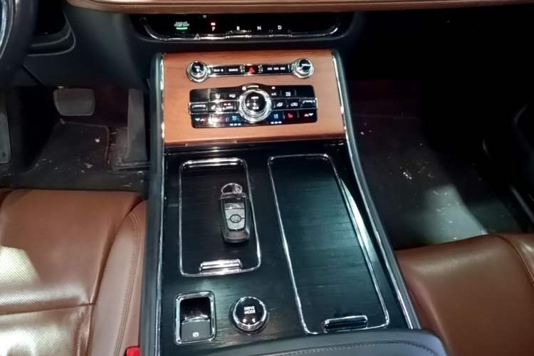 Used Lincoln Aviator 2020 3.0T V6 Four-Wheel Drive Zunya Edition Gear Lever