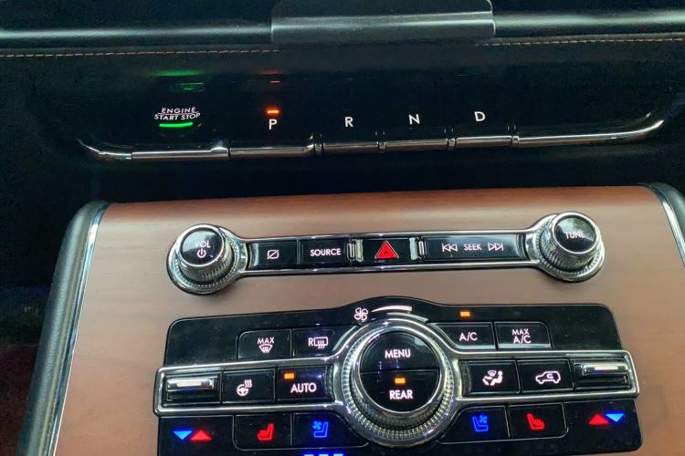 Used Lincoln Aviator 2020 3.0T V6 Four-Wheel Drive Premium Edition Gear Lever