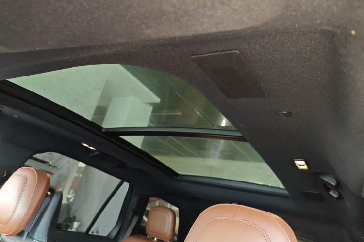 Used Lincoln Aviator 2020 3.0T V6 All-Wheel Drive Executive Version Headliner