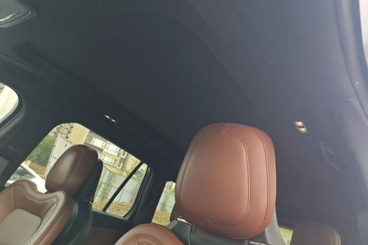 Used Lincoln Aviator 2020 3.0T V6 All-Wheel Drive Executive Version Headliner