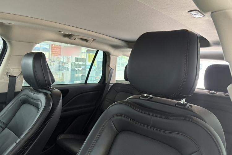 Used Lincoln Aviator 2020 3.0T V6 Four-Wheel Drive Premium Edition Interior 3