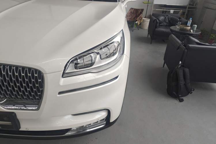 Used Lincoln Aviator 2020 3.0T V6 All-Wheel Drive Executive Version Left Front Headlight