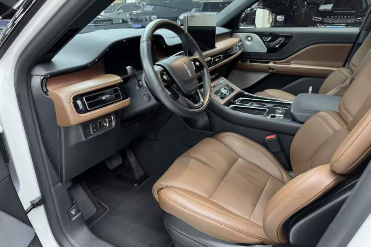 Used Lincoln Aviator 2020 3.0T V6 All-Wheel Drive Executive Version Left Front Seat