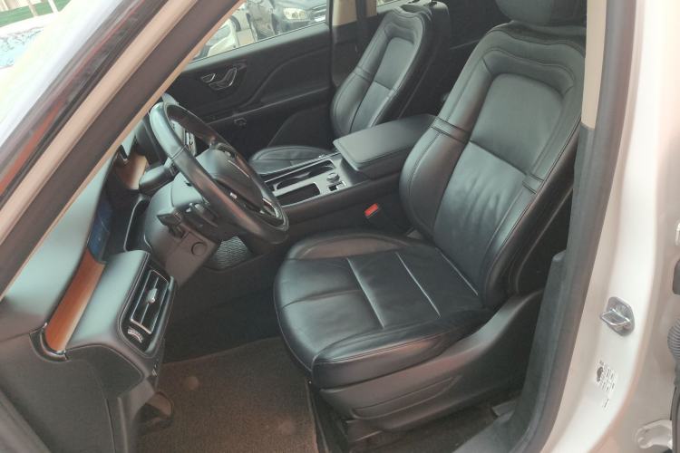 Used Lincoln Aviator 2020 3.0T V6 Four-Wheel Drive Premium Edition Left Front Seat