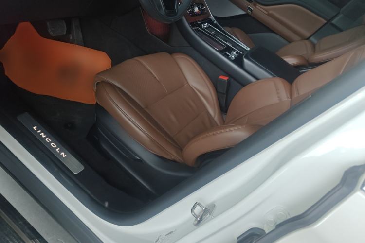 Used Lincoln Aviator 2020 3.0T V6 All-Wheel Drive Executive Version Left Front Seat