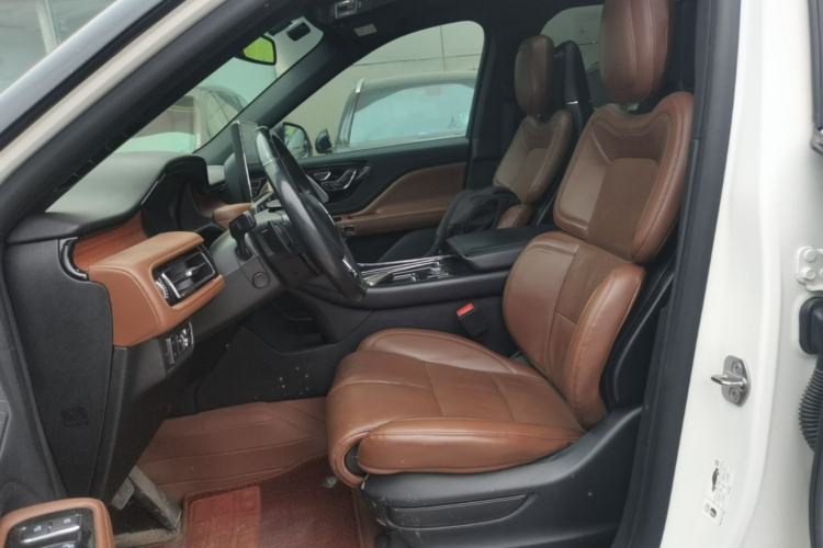 Used Lincoln Aviator 2020 3.0T V6 All-Wheel Drive Executive Version Left Front Seat