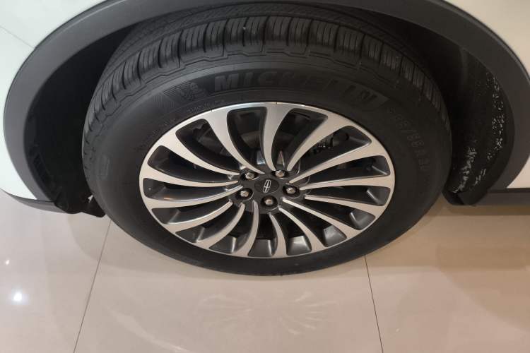 Used Lincoln Aviator 2020 3.0T V6 Four-Wheel Drive Premium Edition Left Front Wheel Hub