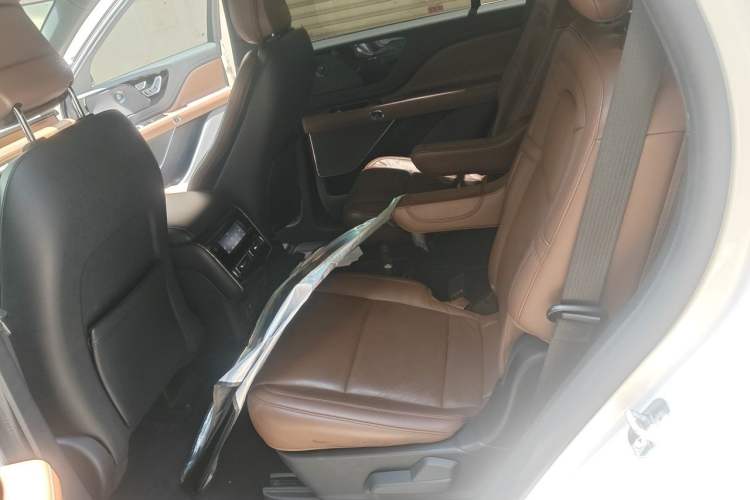 Used Lincoln Aviator 2020 3.0T V6 Four-Wheel Drive Zunya Edition Left Rear Seat
