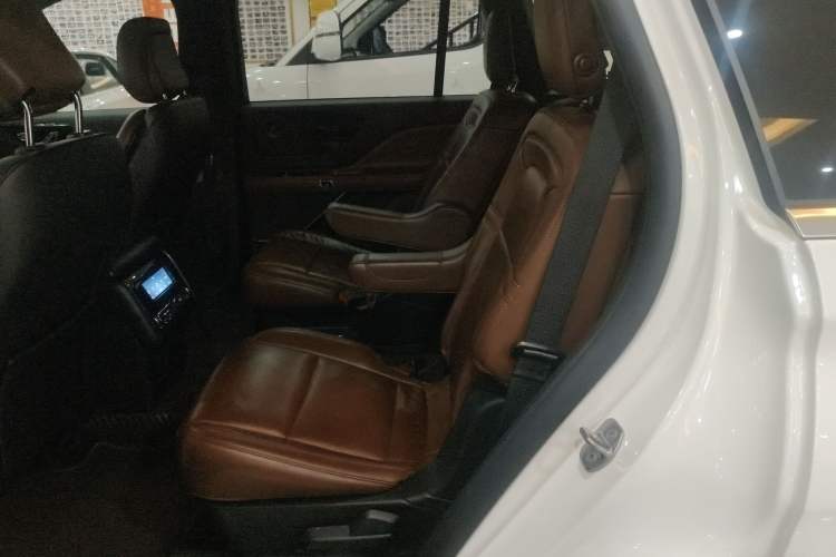 Used Lincoln Aviator 2020 3.0T V6 Four-Wheel Drive Zunya Edition Left Rear Seat
