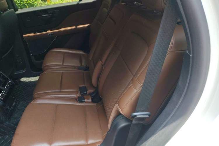 Used Lincoln Aviator 2020 3.0T V6 Four-Wheel Drive Zunya Edition Left Rear Seat