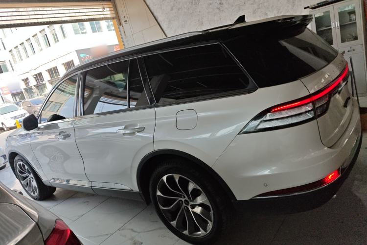 Used Lincoln Aviator 2020 3.0T V6 All-Wheel Drive Executive Version Left Side