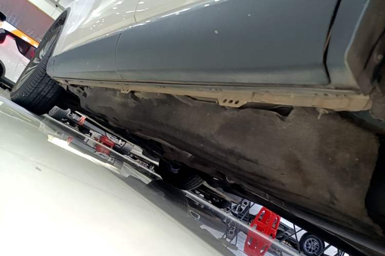 Used Lincoln Aviator 2020 3.0T V6 Four-Wheel Drive Zunya Edition Left Side Sill