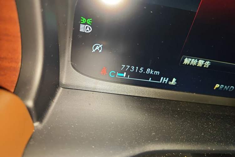 Used Lincoln Aviator 2020 3.0T V6 All-Wheel Drive Executive Version Odometer Close Up