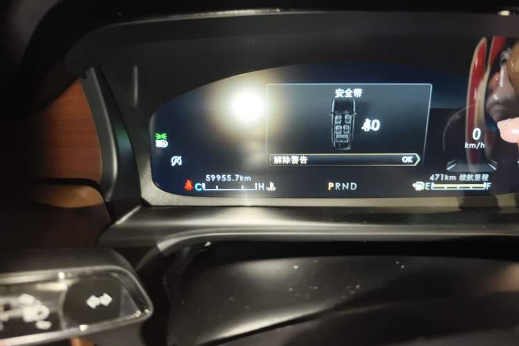 Used Lincoln Aviator 2020 3.0T V6 All-Wheel Drive Executive Version Odometer Close Up