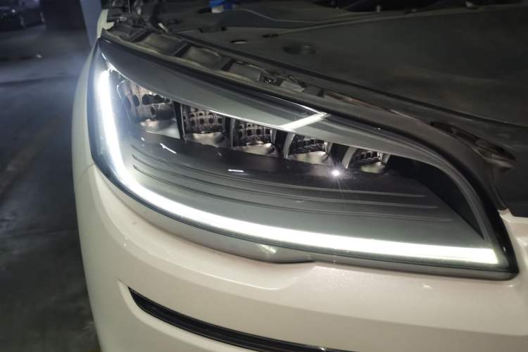 Used Lincoln Aviator 2020 3.0T V6 Four-Wheel Drive Zunya Edition Right Front Headlight