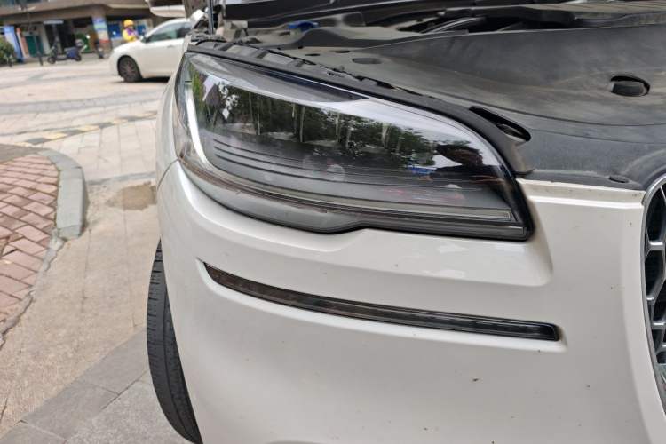 Used Lincoln Aviator 2020 3.0T V6 Four-Wheel Drive Premium Edition Right Front Headlight