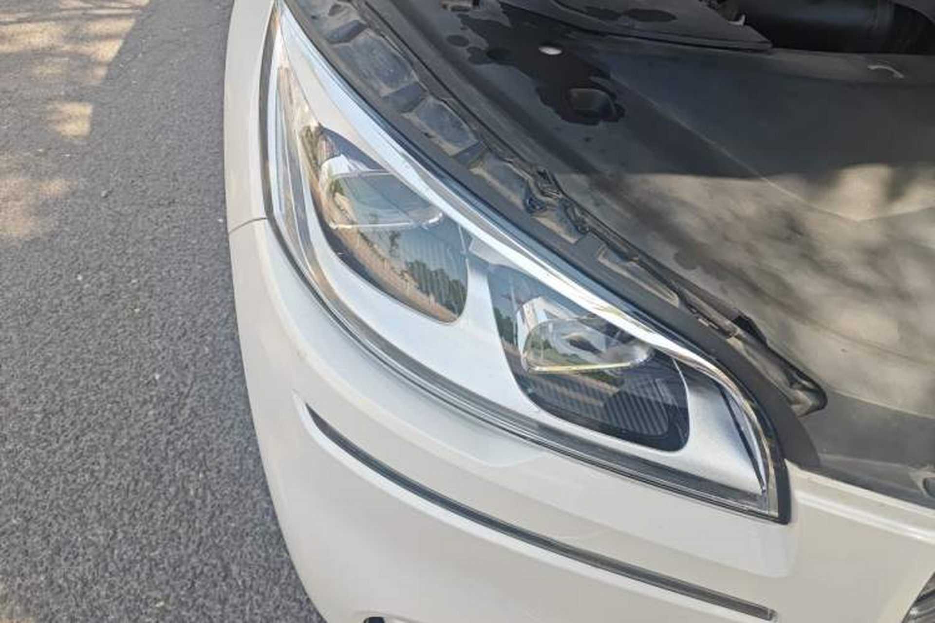 Used Lincoln Aviator 2020 3.0T V6 All-Wheel Drive Executive Version Right Front Headlight