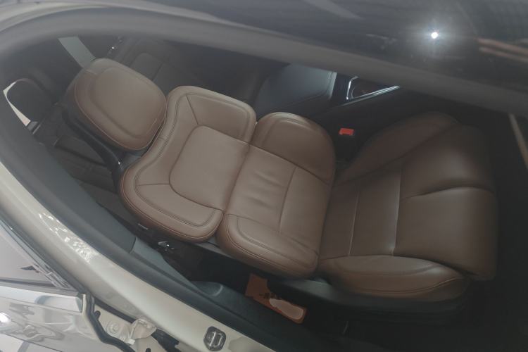 Used Lincoln Aviator 2020 3.0T V6 All-Wheel Drive Executive Version Right Front Seat