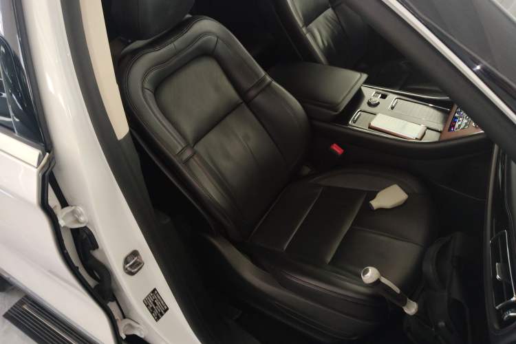 Used Lincoln Aviator 2020 3.0T V6 Four-Wheel Drive Premium Edition Right Front Seat