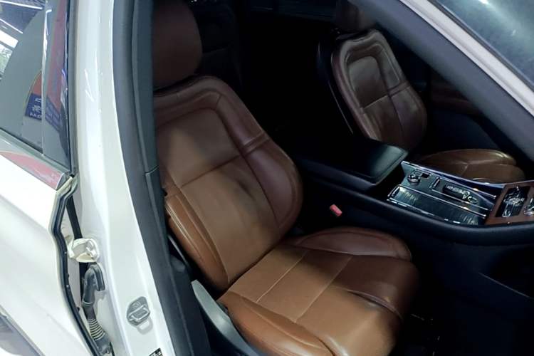 Used Lincoln Aviator 2020 3.0T V6 Four-Wheel Drive Zunya Edition Right Front Seat