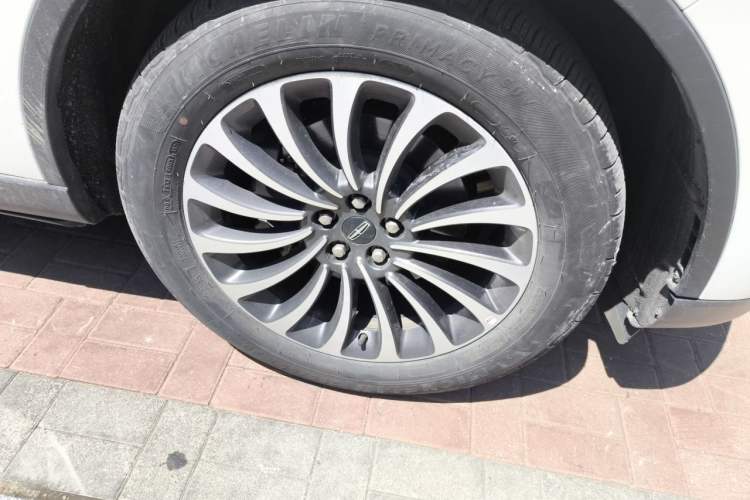 Used Lincoln Aviator 2020 3.0T V6 Four-Wheel Drive Zunya Edition Right Front Wheel Hub