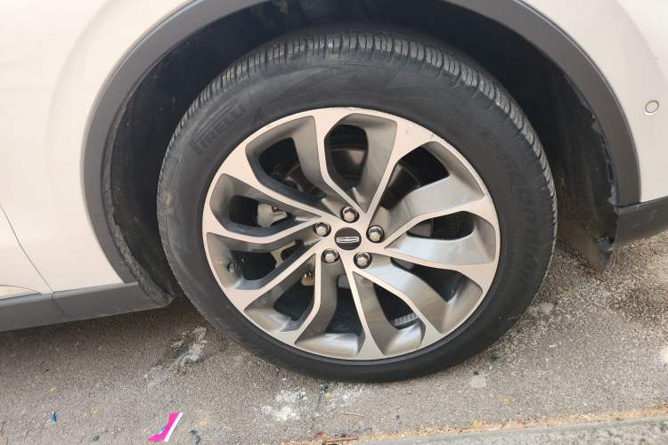 Used Lincoln Aviator 2020 3.0T V6 All-Wheel Drive Executive Version Right Front Wheel Hub