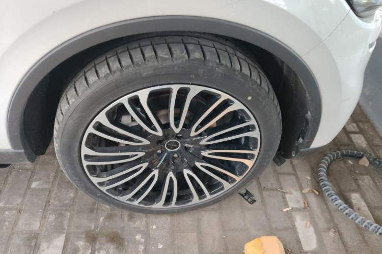 Used Lincoln Aviator 2020 3.0T V6 Four-Wheel Drive Premium Edition Right Front Wheel Hub