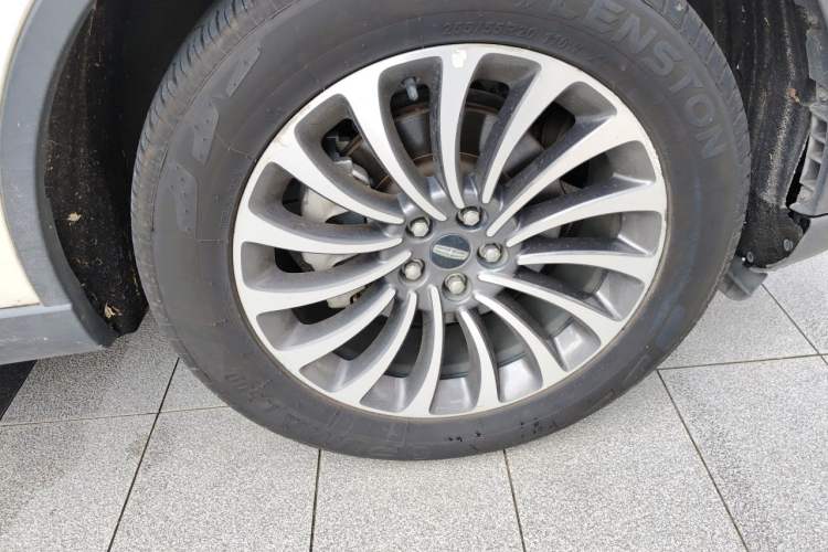 Used Lincoln Aviator 2020 3.0T V6 Four-Wheel Drive Zunya Edition Right Front Wheel Hub