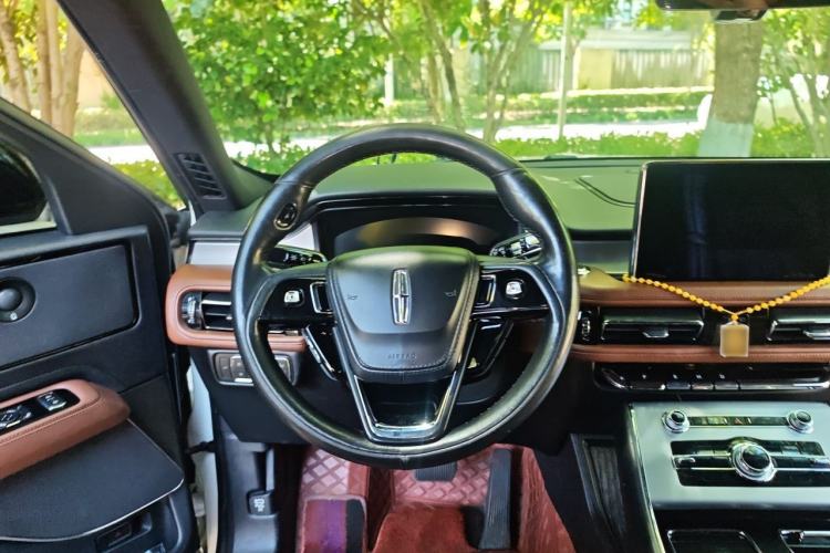 Used Lincoln Aviator 2020 3.0T V6 All-Wheel-Drive Luxury Edition Steering Wheel
