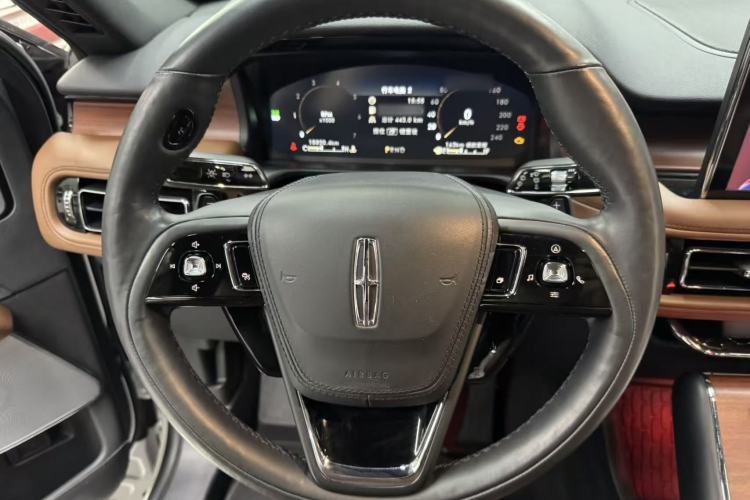 Used Lincoln Aviator 2020 3.0T V6 All-Wheel Drive Executive Version Steering Wheel