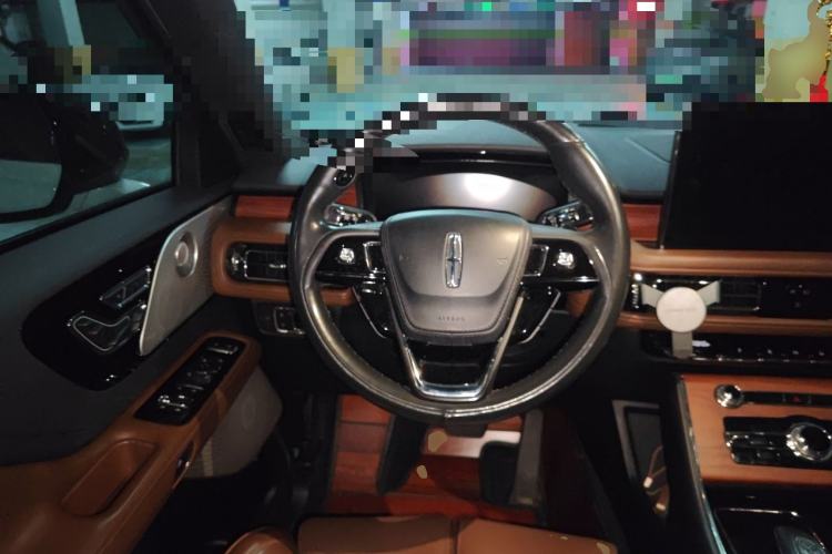 Used Lincoln Aviator 2020 3.0T V6 All-Wheel Drive Executive Version Steering Wheel