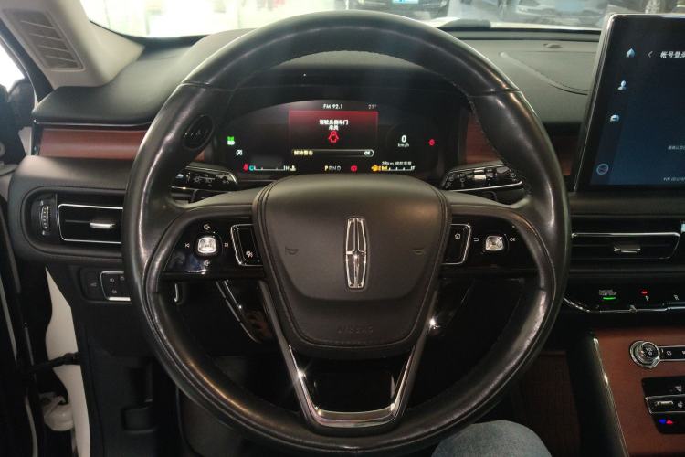 Used Lincoln Aviator 2020 3.0T V6 Four-Wheel Drive Premium Edition Steering Wheel
