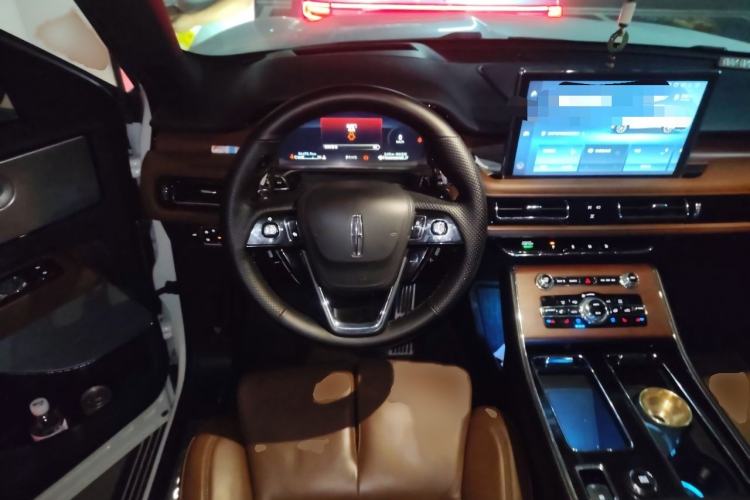 Used Lincoln Aviator 2020 3.0T V6 All-Wheel Drive Executive Version Steering Wheel