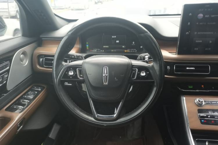 Used Lincoln Aviator 2020 3.0T V6 All-Wheel Drive Executive Version Steering Wheel