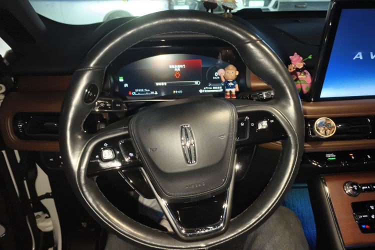 Used Lincoln Aviator 2020 3.0T V6 All-Wheel Drive Executive Version Steering Wheel