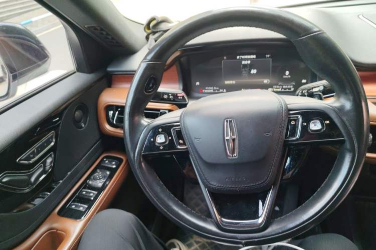 Used Lincoln Aviator 2020 3.0T V6 Four-Wheel Drive Zunya Edition Steering Wheel