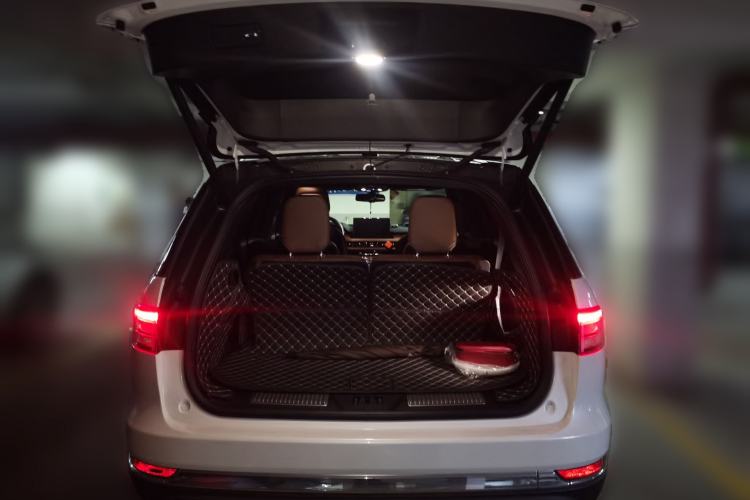 Used Lincoln Aviator 2020 3.0T V6 Four-Wheel Drive Zunya Edition Trunk