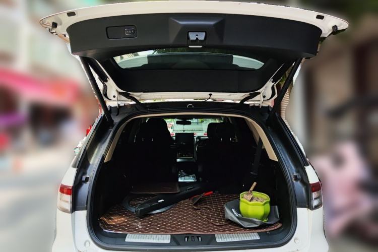 Used Lincoln Aviator 2020 3.0T V6 Four-Wheel Drive Premium Edition Trunk