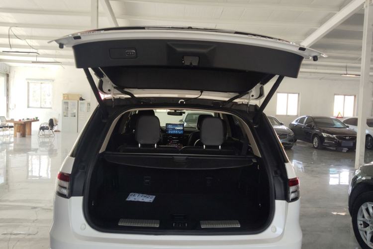 Used Lincoln Aviator 2020 3.0T V6 Four-Wheel Drive Premium Edition Trunk