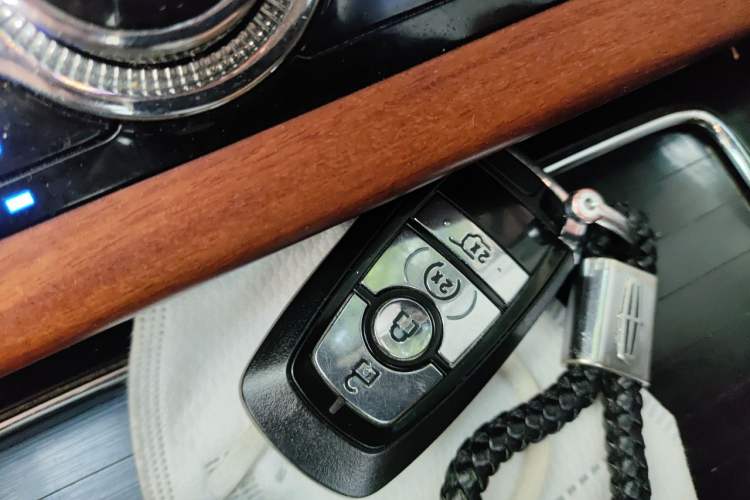 Used Lincoln Aviator 2020 3.0T V6 Four-Wheel Drive Premium Edition Vehicle Key