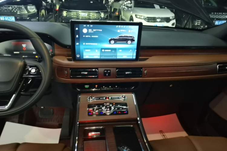 Used Lincoln Aviator 2021 3.0T V6 All-Wheel-Drive Executive Edition Audio And AC Panel