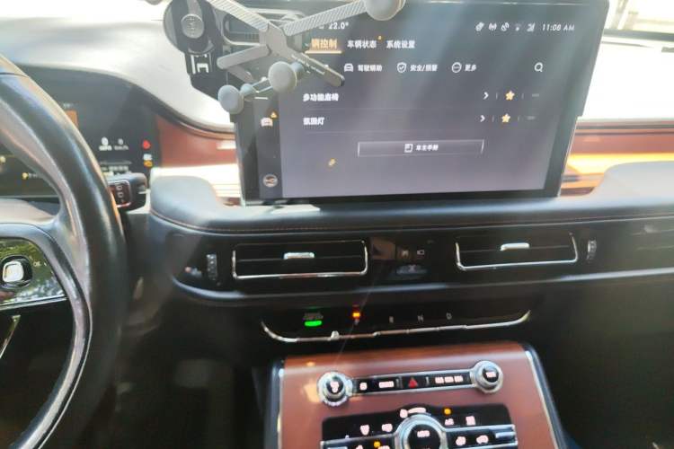 Used Lincoln Aviator 2021 3.0T V6 Four-Wheel Drive Luxury Edition Audio And AC Panel