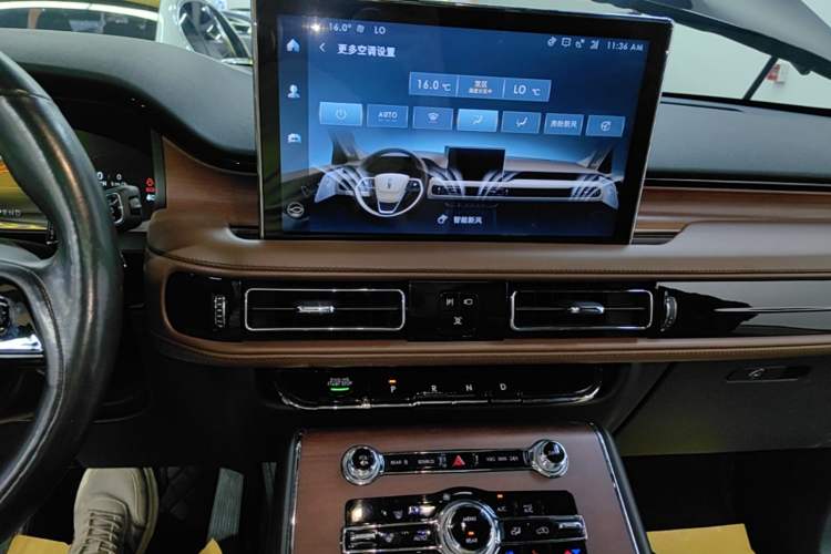 Used Lincoln Aviator 2021 3.0T V6 All-Wheel-Drive Executive Edition Audio And AC Panel