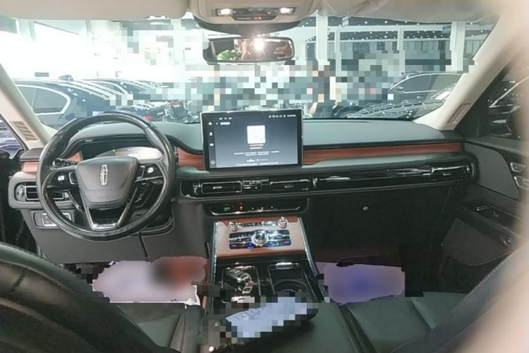 Used Lincoln Aviator 2021 3.0T V6 Four-Wheel Drive Luxury Edition Center Console